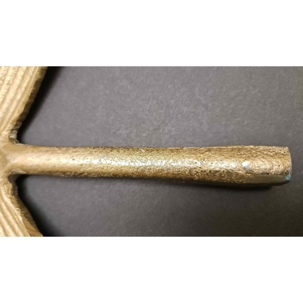 Leon Metal Leaf Decorative Platter - Picture 3 of 7